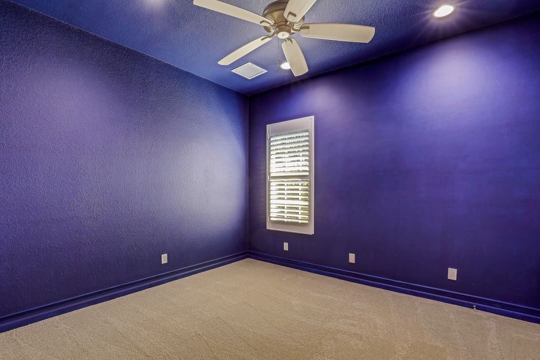 8805 Spinner Cove Ln, Naples, FL 34120