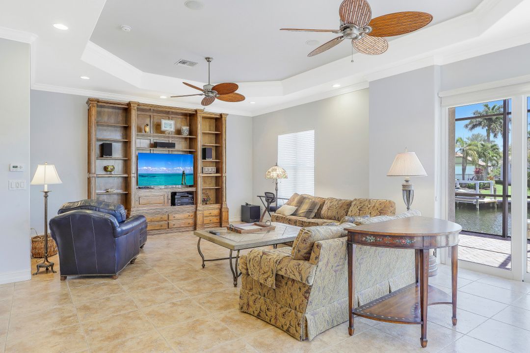 99 Gulfport Ct, Marco Island, FL 34145