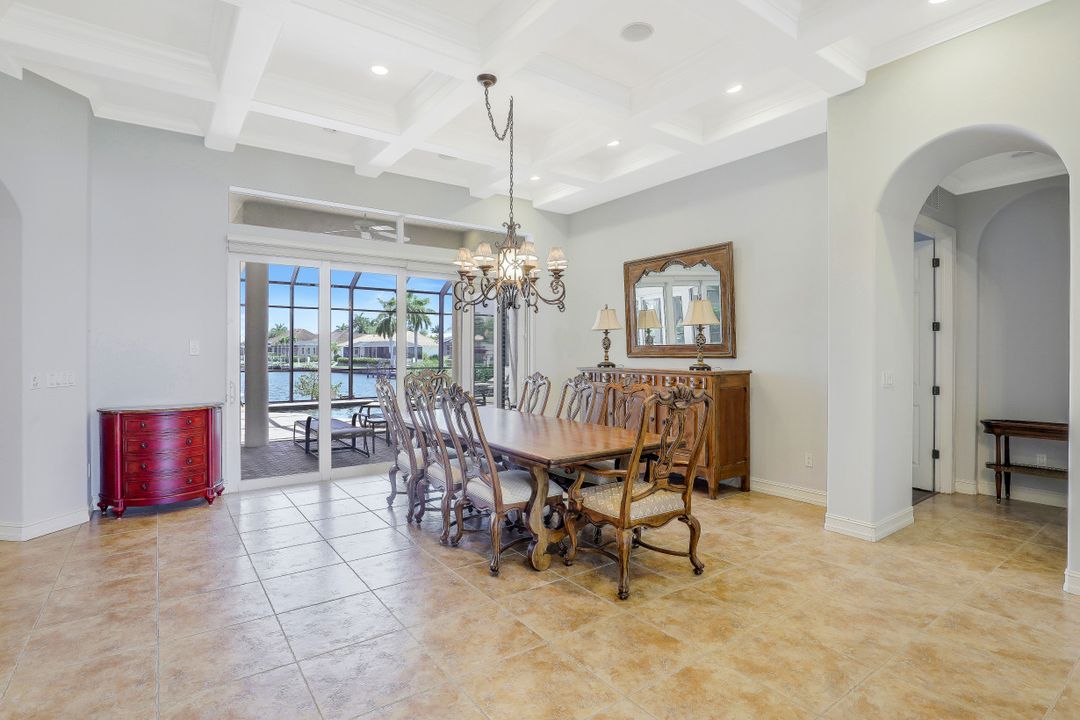 99 Gulfport Ct, Marco Island, FL 34145