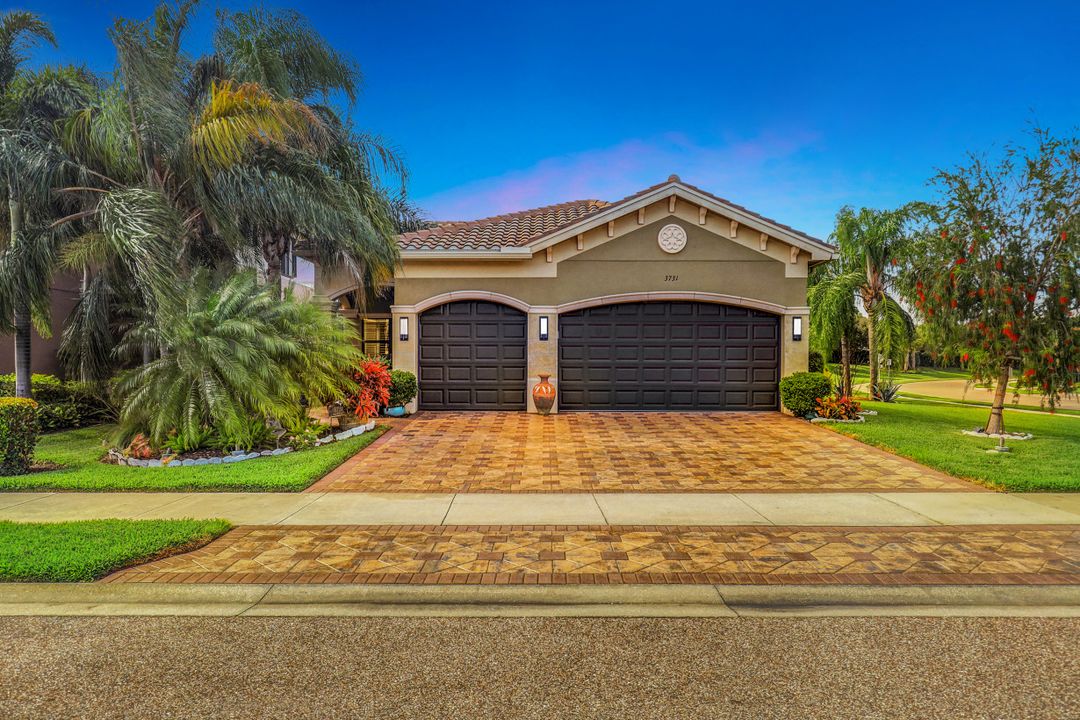 3731 Madeira Ct, Naples, FL 34119