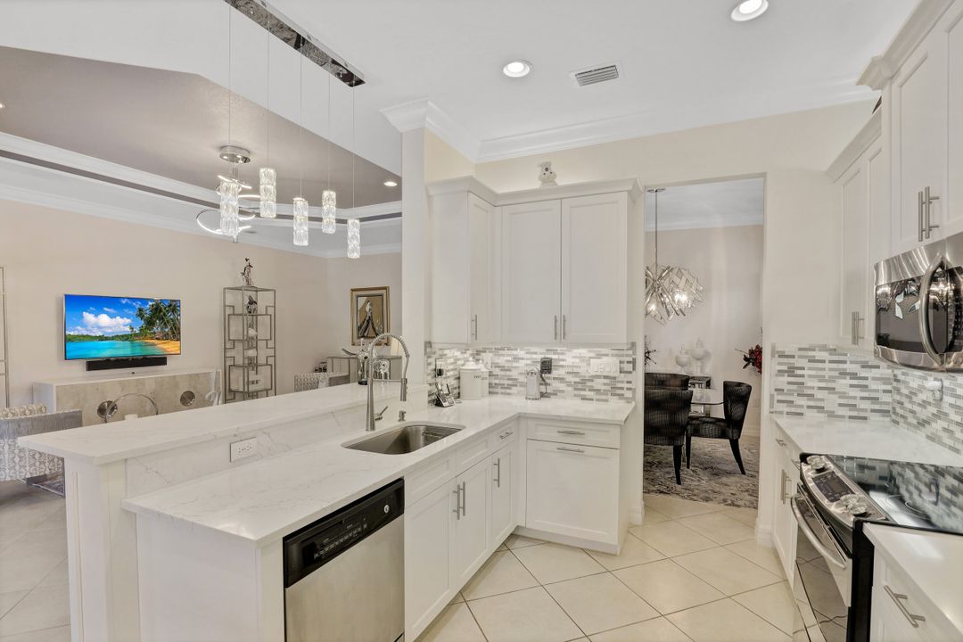 3731 Madeira Ct, Naples, FL 34119