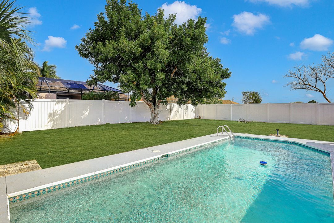 611 NW 20th St, Cape Coral, FL 33909