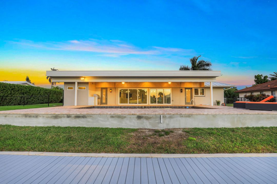 6572 E Town and River Rd, Fort Myers, FL 33919