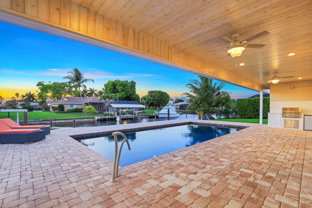 6572 E Town and River Rd, Fort Myers, FL 33919