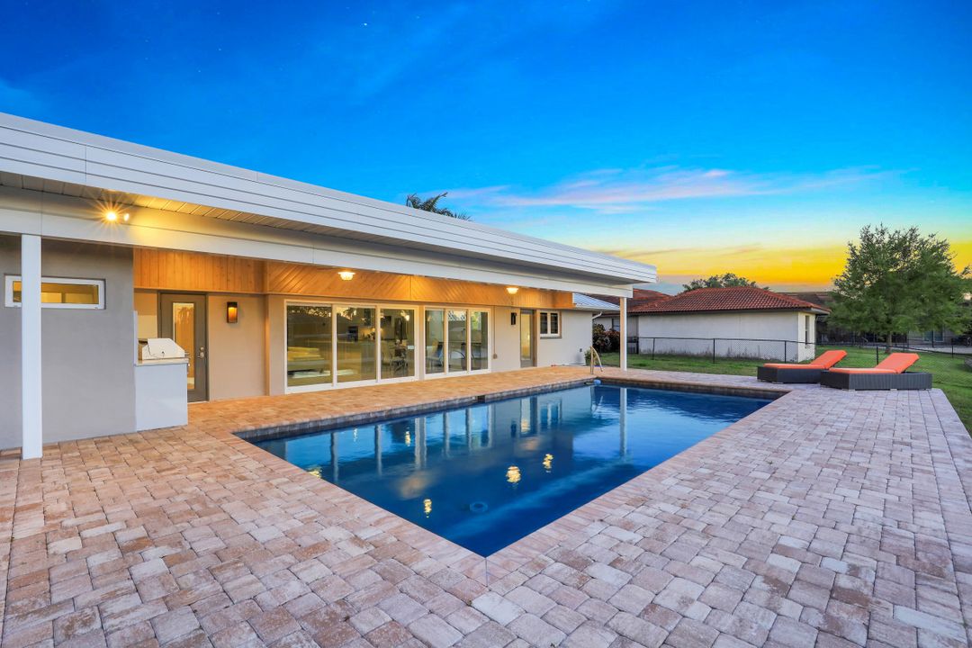 6572 E Town and River Rd, Fort Myers, FL 33919