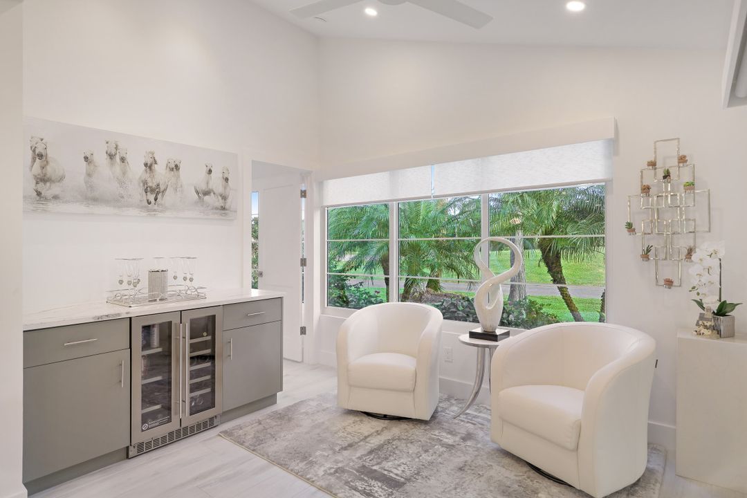 1001 Forest Lakes Dr, Naples, FL 34105