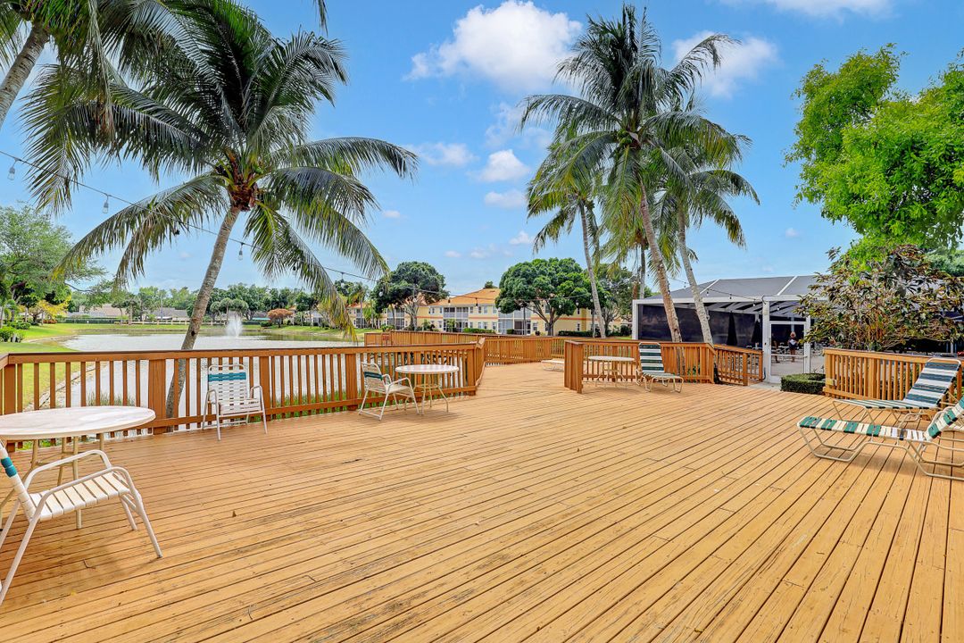 7576 Oleander Gate Dr #103, Naples, FL 34109