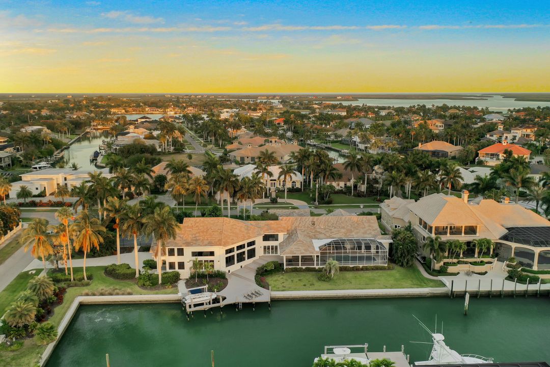 850 Eubanks Ct, Marco Island, FL 34145