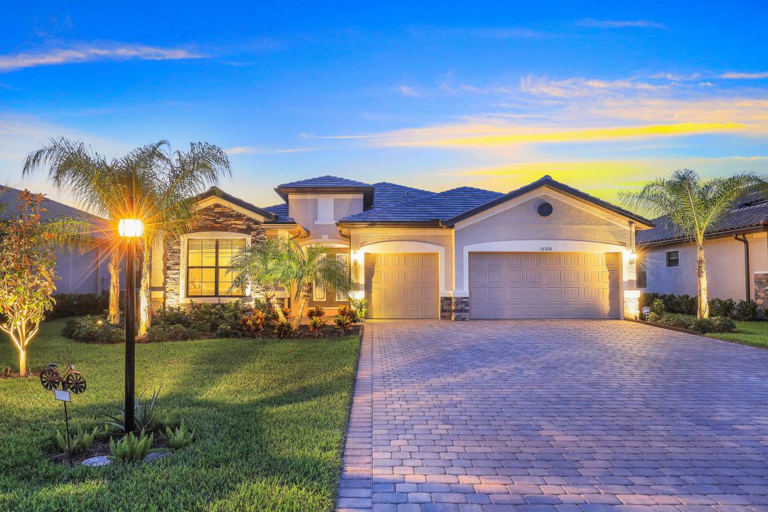 17528 Ashcomb Way, Estero, FL 33928