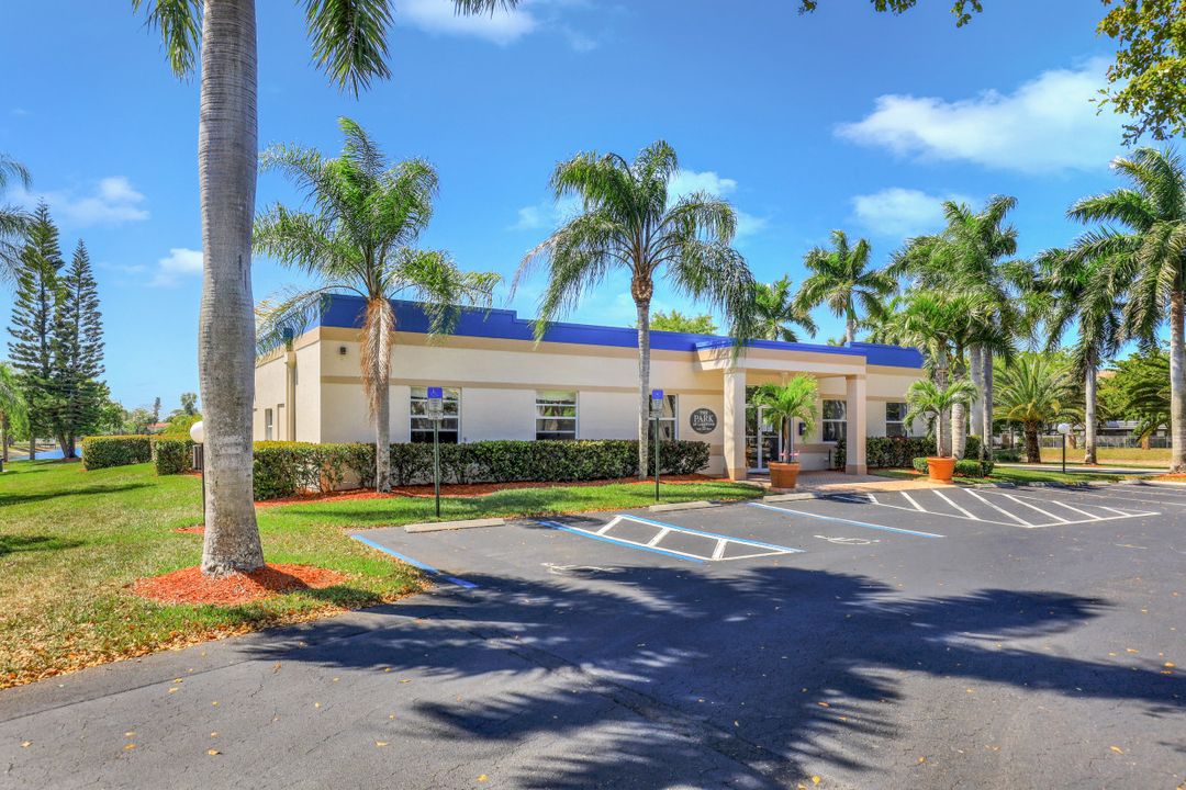 14901 Park Lake Dr #202, Fort Myers, FL 33919