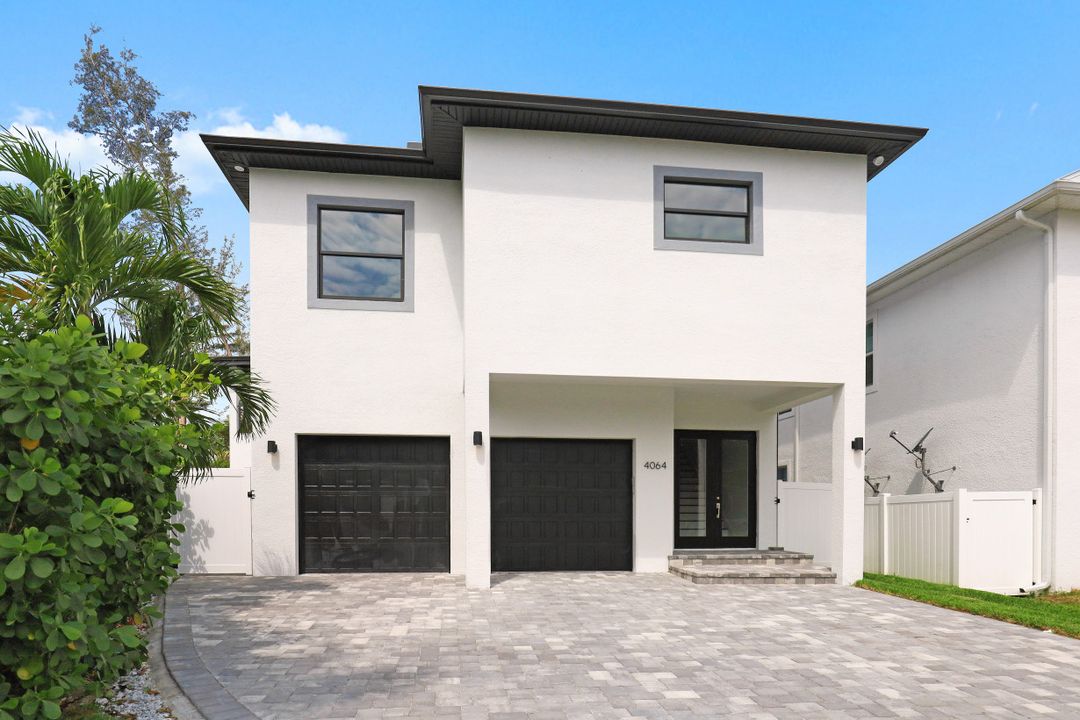 4064 Full Moon Ct, Naples, FL 34112