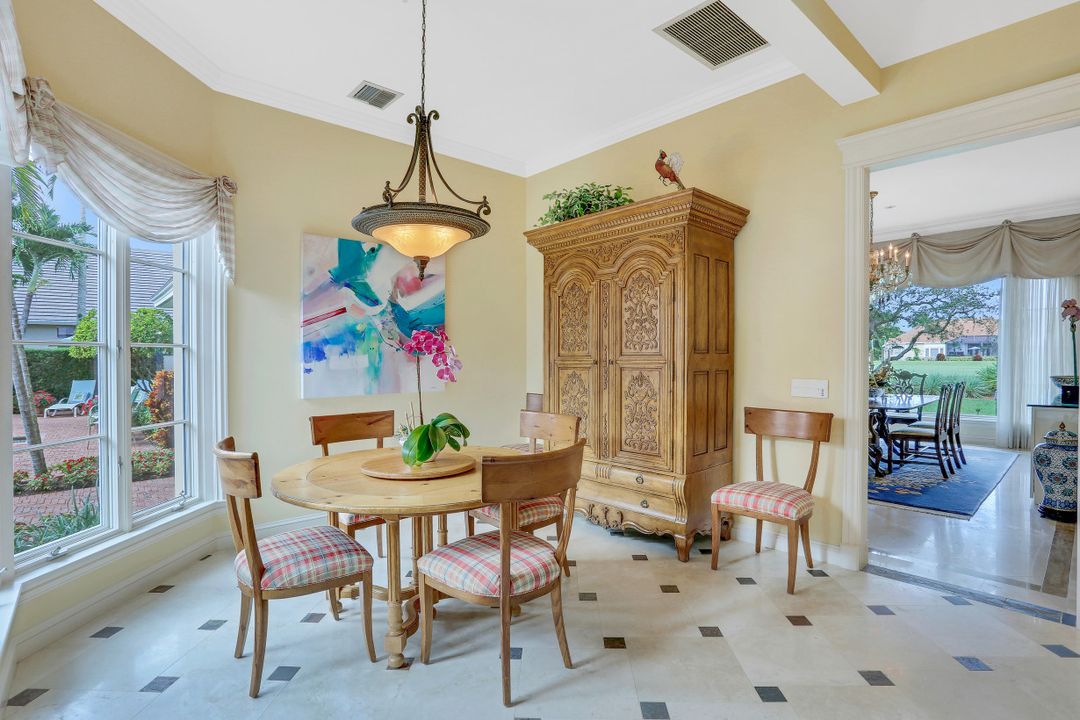 185 Cheshire Way, Naples, FL 34110