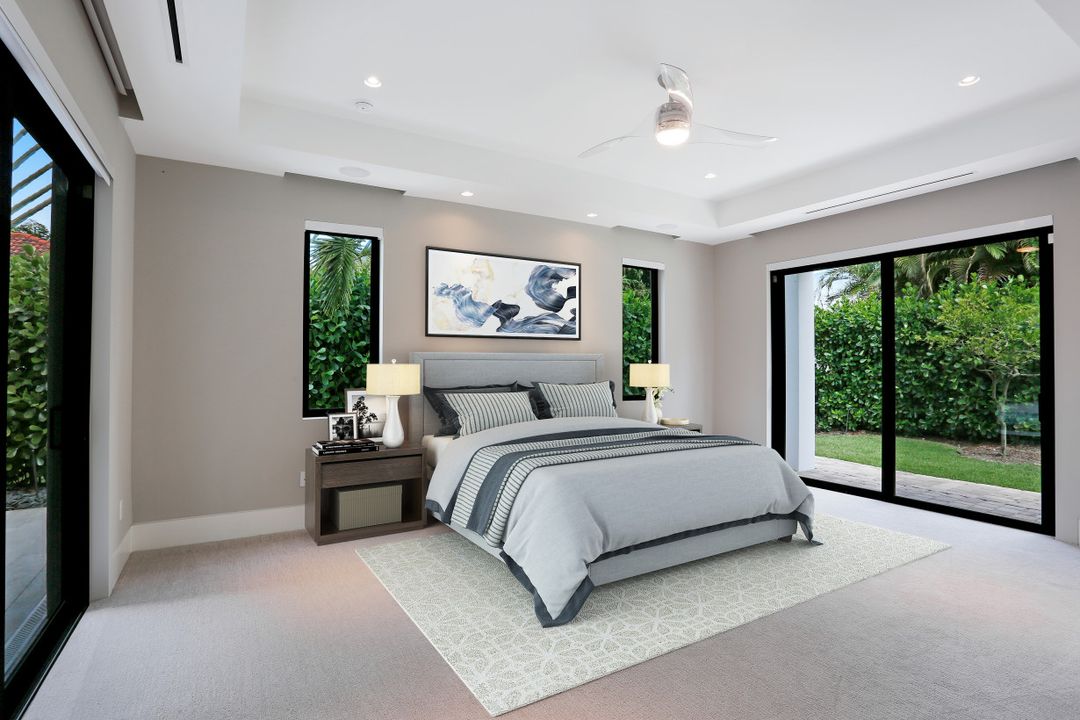 625 Fairway Terrace, Naples, FL 34103