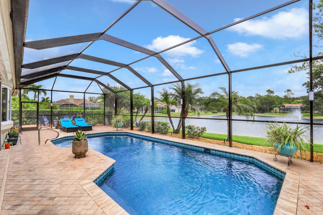 8172 Lowbank Dr, Naples, FL 34109