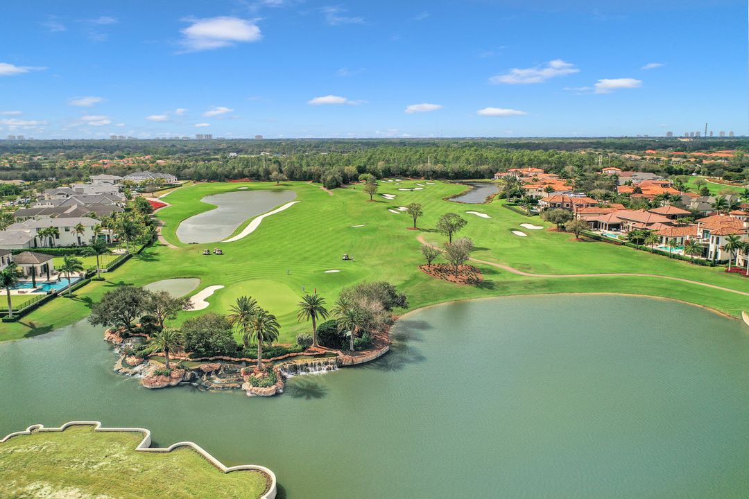 16356 Viansa Way #101, Naples, FL 34110