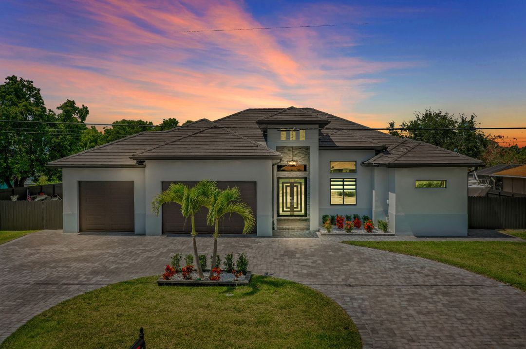 1903 Everest Pkwy, Cape Coral, FL 33904