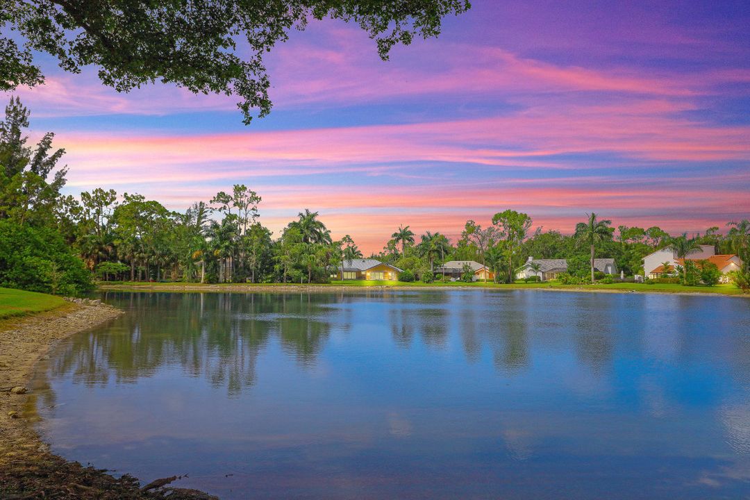 1380 Bald Eagle Dr, Naples, FL 34105