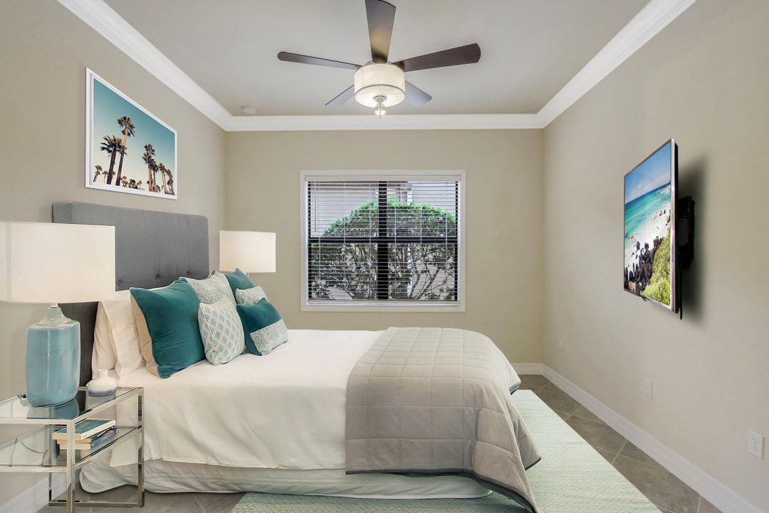 3192 Pacific Dr, Naples, FL 34119