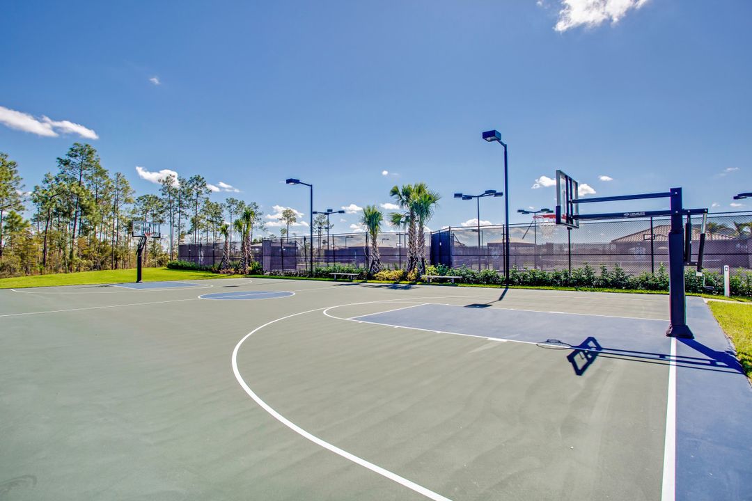 3407 Pacific Dr, Naples, FL 34119