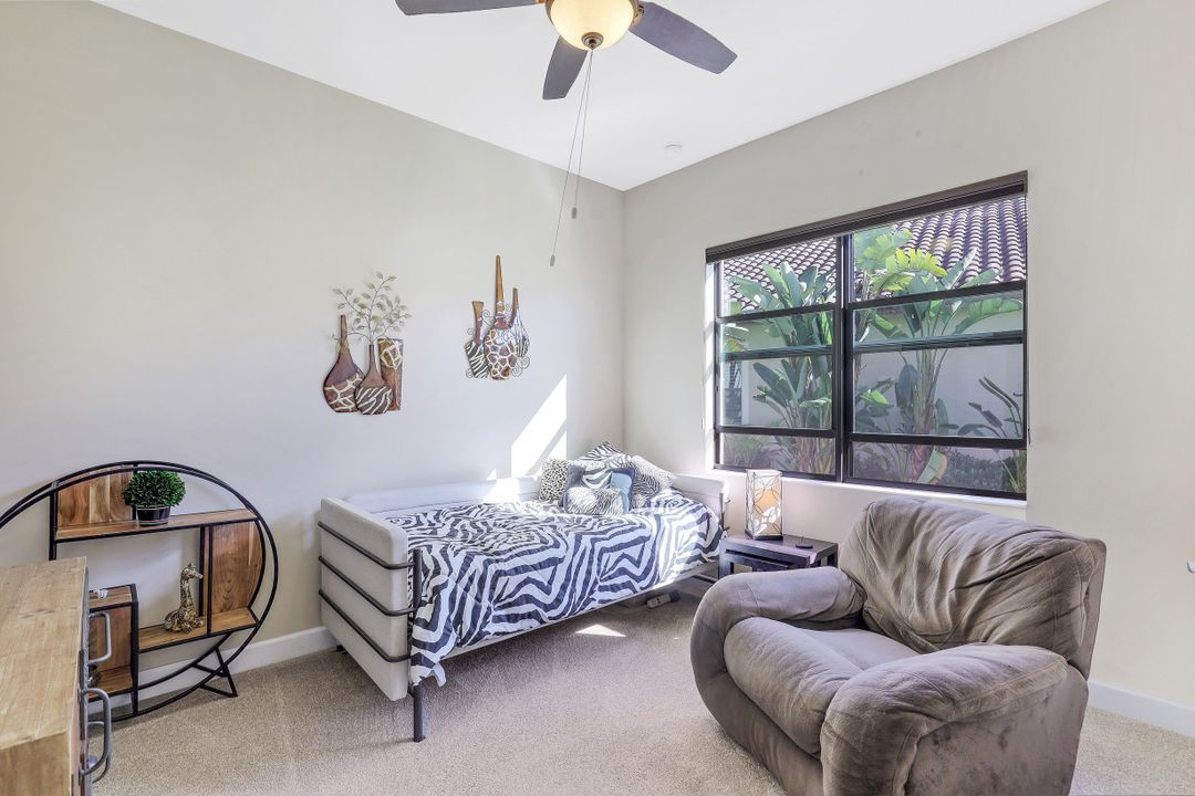 9367 Isla Bella Cir, Bonita Springs, FL 34135