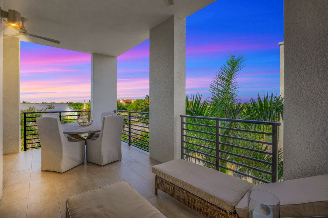 1111 Central Ave #402, Naples, FL 34102