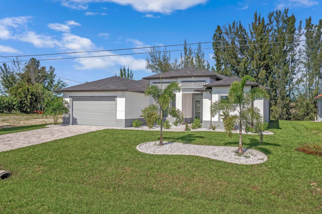 1001 SW 37th St, Cape Coral, FL 33914