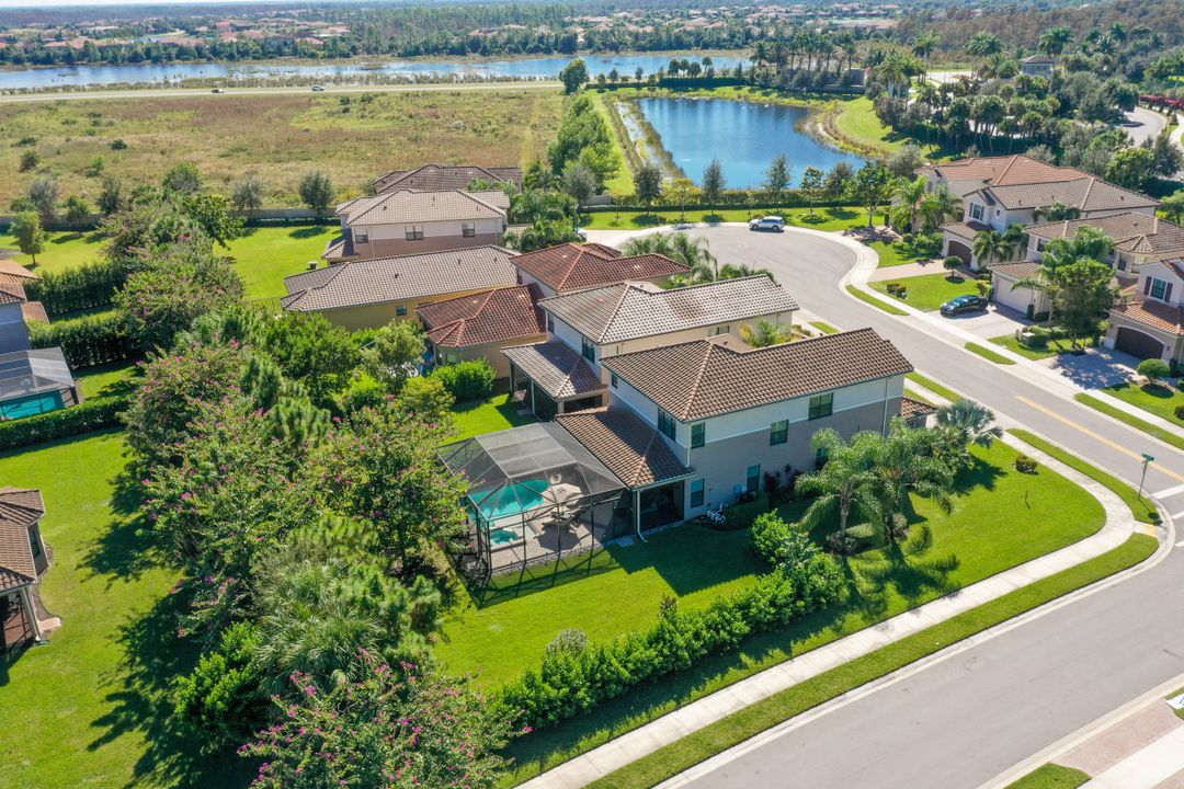 4114 Zelkova Ct, Naples, FL 34119