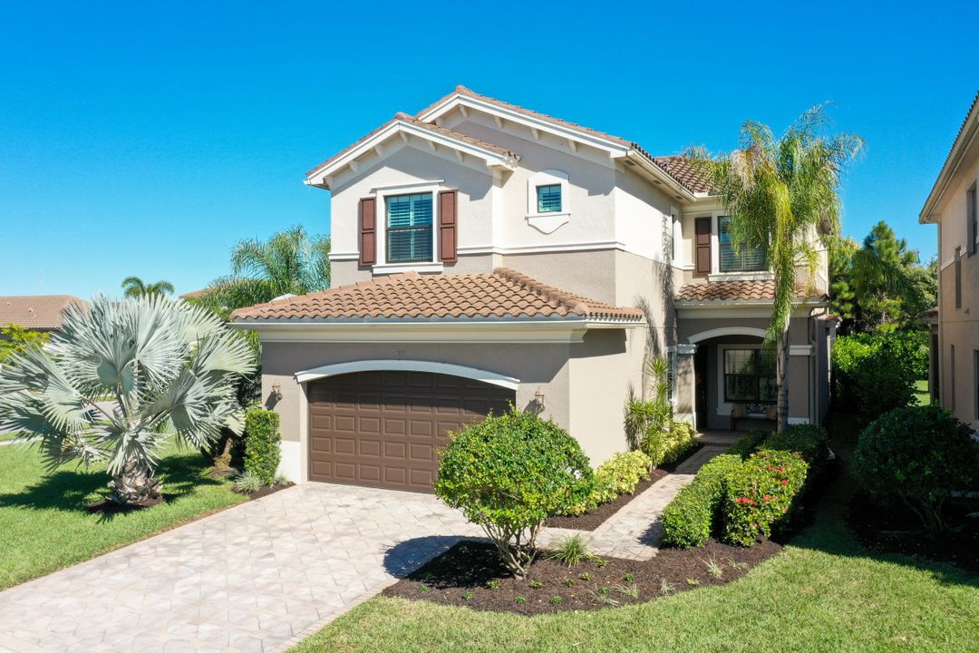 4114 Zelkova Ct, Naples, FL 34119