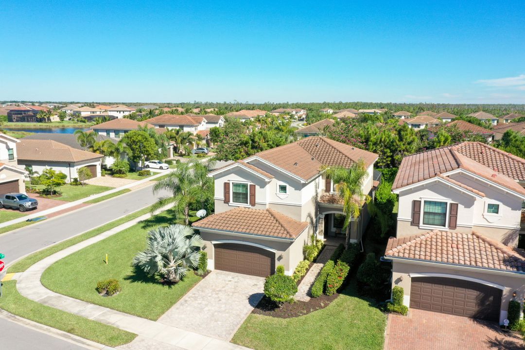 4114 Zelkova Ct, Naples, FL 34119