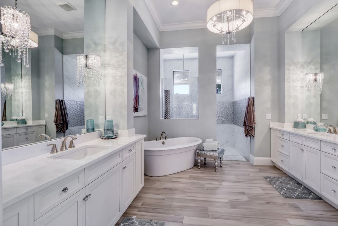 8981 Arrezo Ct, Naples, FL 34119