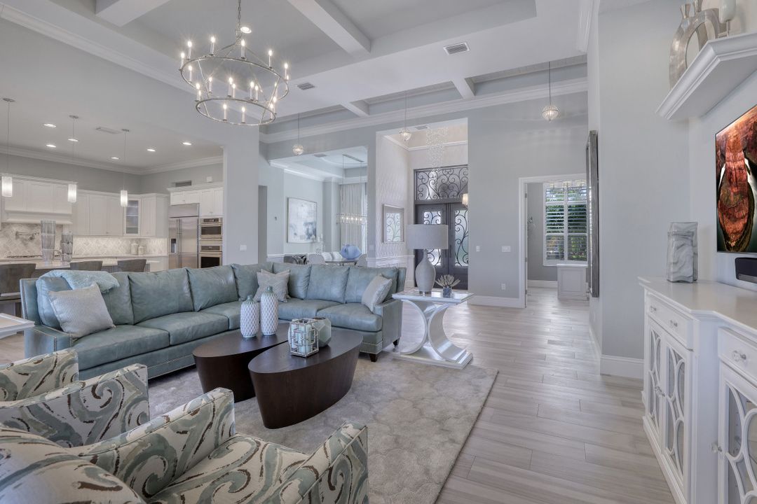 8981 Arrezo Ct, Naples, FL 34119