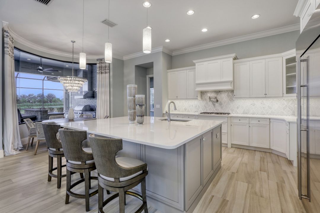 8981 Arrezo Ct, Naples, FL 34119