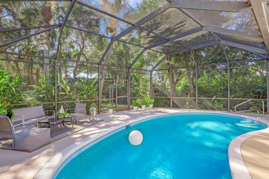 155 Old Tamiami Trail, Naples, FL 34110