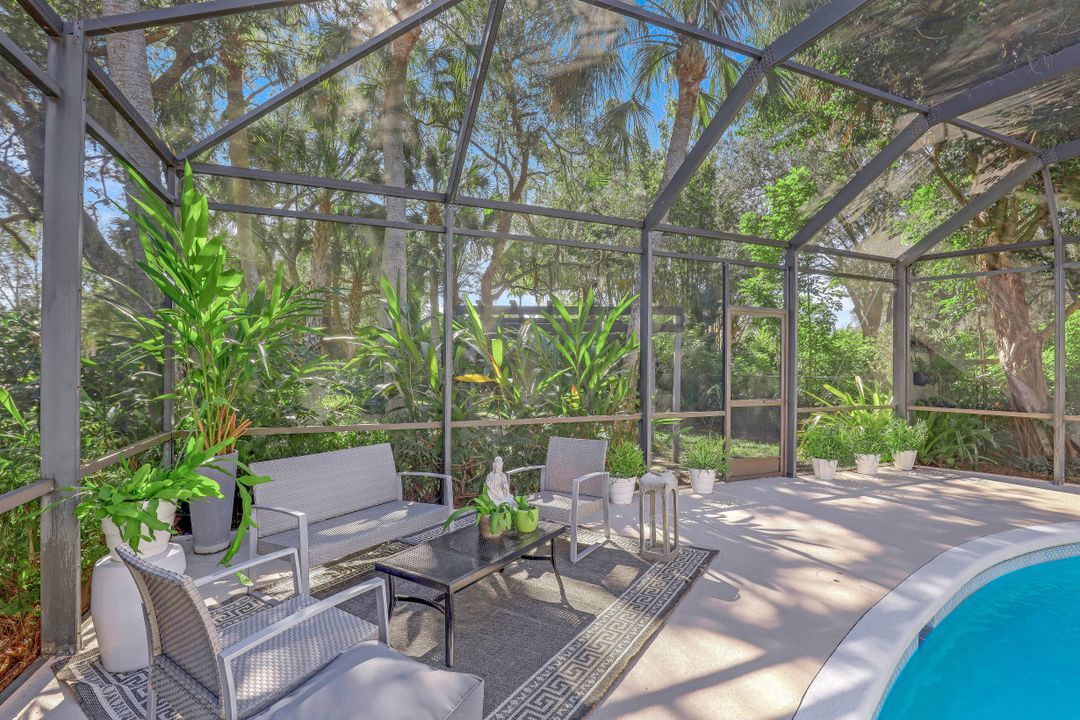 155 Old Tamiami Trail, Naples, FL 34110