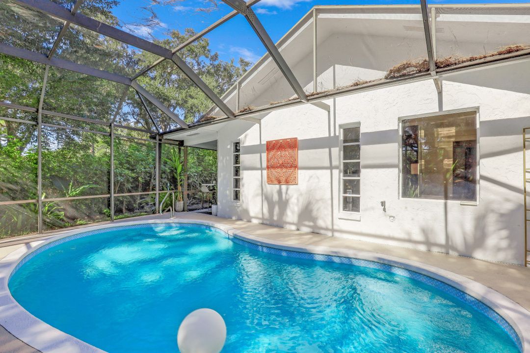 155 Old Tamiami Trail, Naples, FL 34110