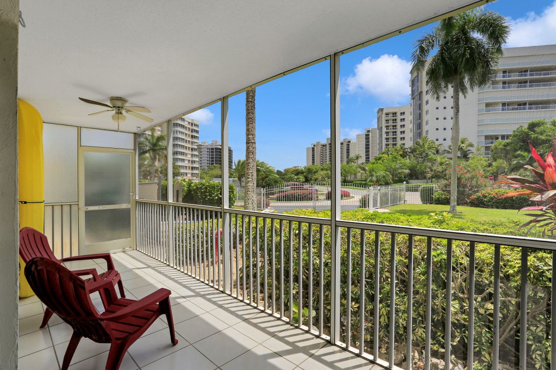 1 Bluebill Ave #104, Naples, FL 34108