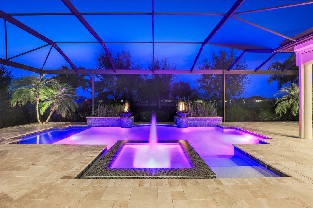 9067 Sorreno Ct, Naples, FL 34114