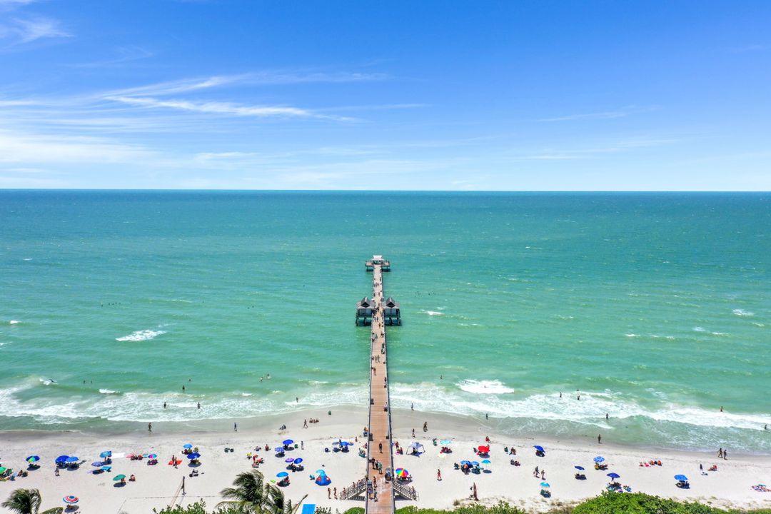 960 7th St S #101, Naples, FL 34102