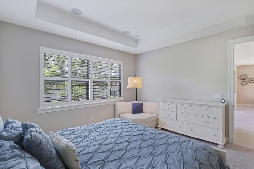 16427 Barclay Ct, Naples, FL 34110