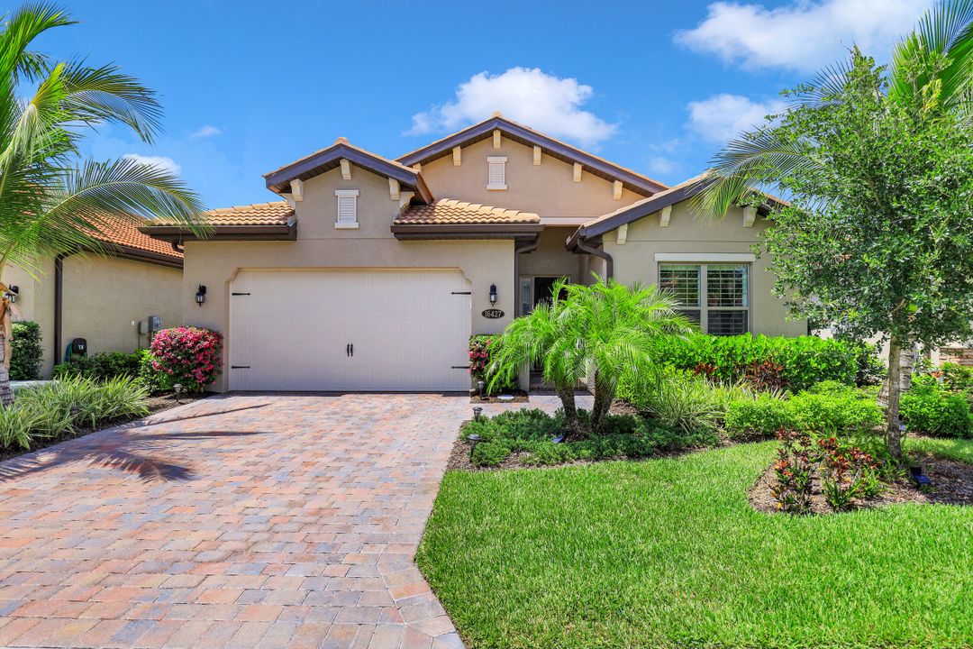16427 Barclay Ct, Naples, FL 34110