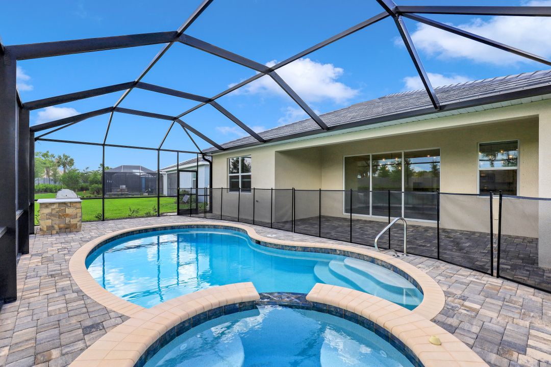 16282 Bonita Landing Cir, Bonita Springs, FL 34135