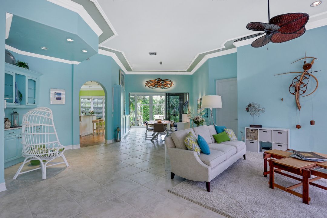 3284 Lookout Ln, Naples, FL 34112