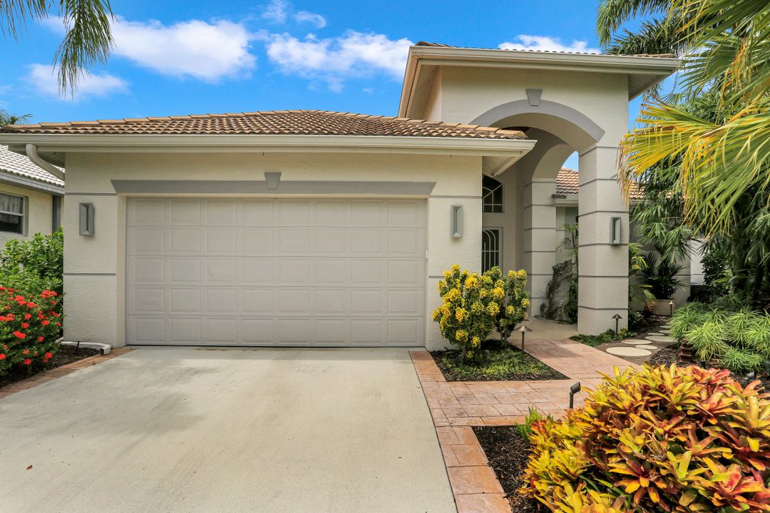 3284 Lookout Ln, Naples, FL 34112