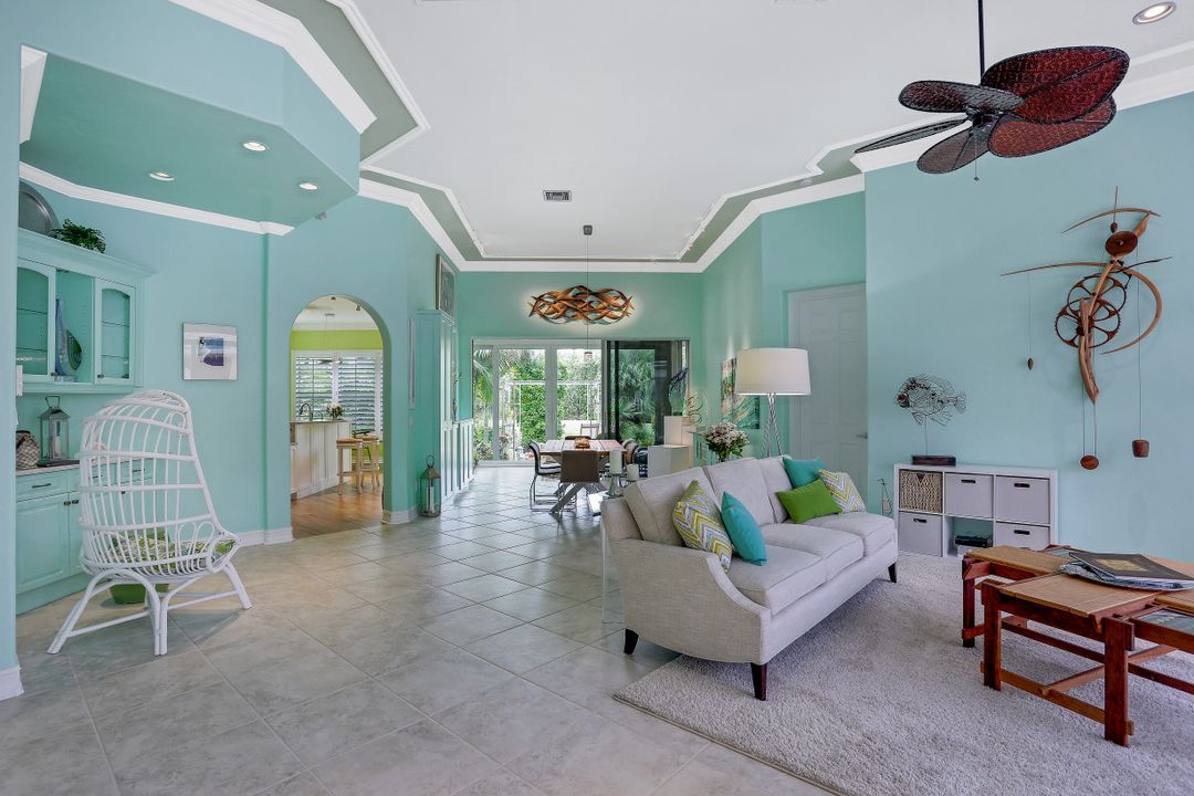 3284 Lookout Ln, Naples, FL 34112