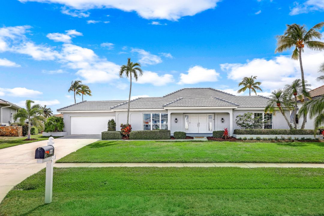 166 Hollyhock Ct, Marco Island, FL 34145