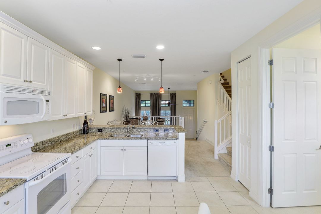 9115 Capistrano St S #8207, Naples, FL 34113