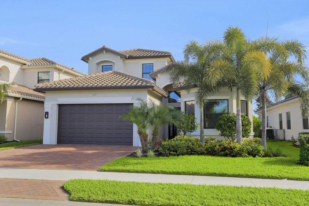 4174 Aspen Chase Dr, Naples, FL 34119