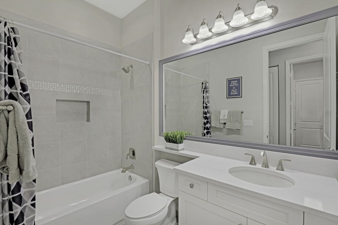 4174 Aspen Chase Dr, Naples, FL 34119