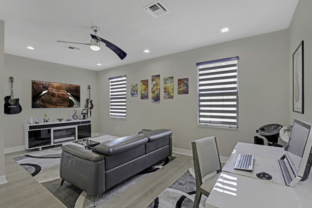 4174 Aspen Chase Dr, Naples, FL 34119