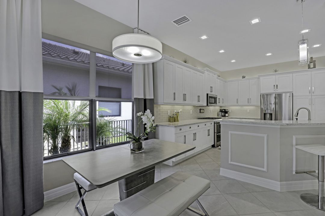 4174 Aspen Chase Dr, Naples, FL 34119